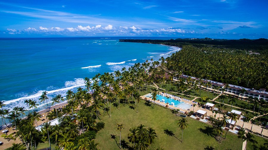 Aerial view of Wyndham Viva V Samana Resort
