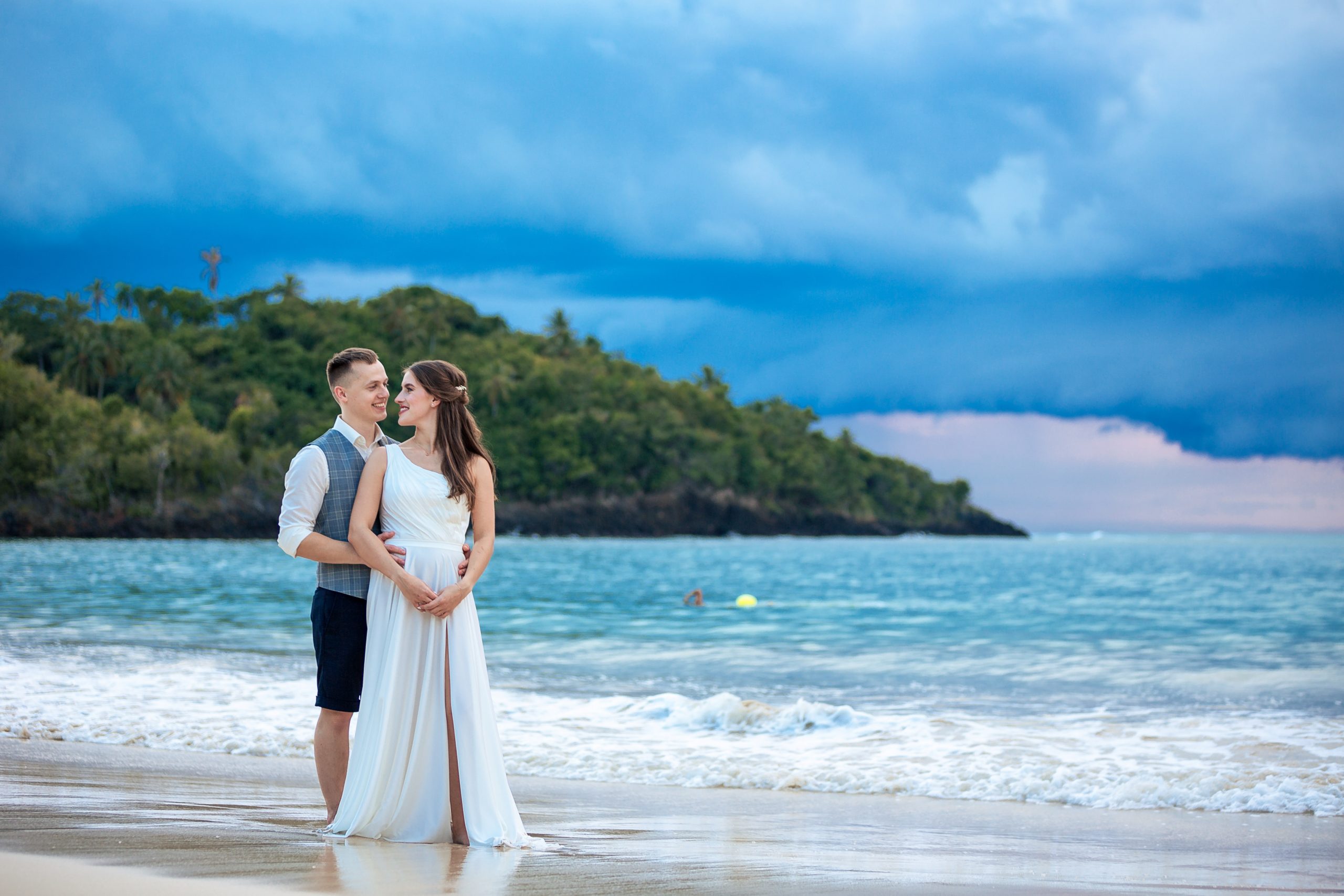 Bride and groom portrait on Las Terrenas beach