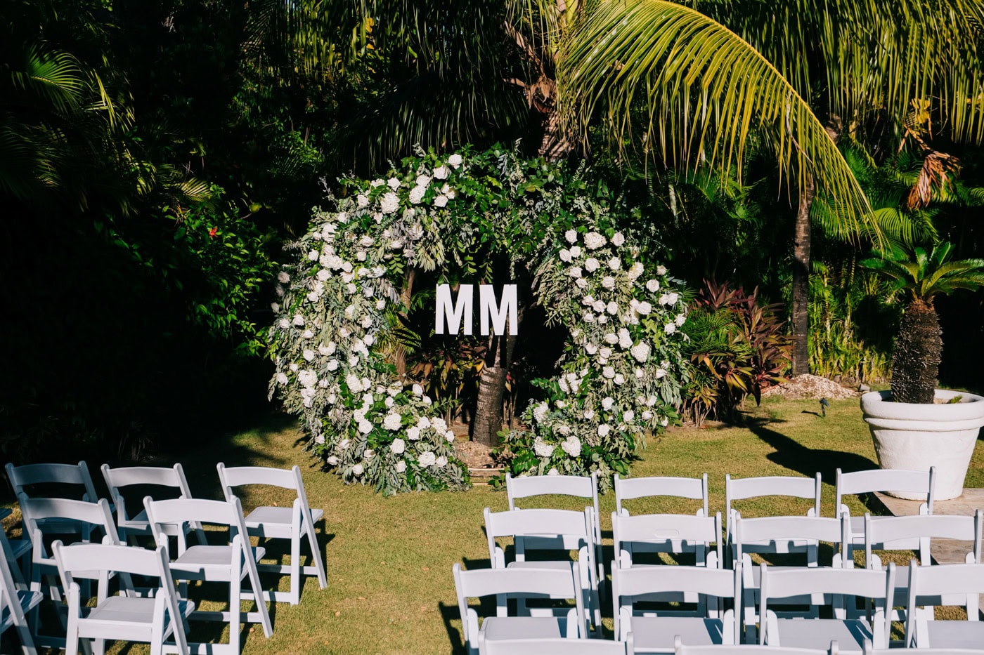 Erika & Julius ceremony decorations
